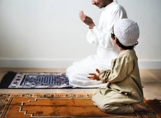 تربية الأولاد على ضوء الكتاب والسنة